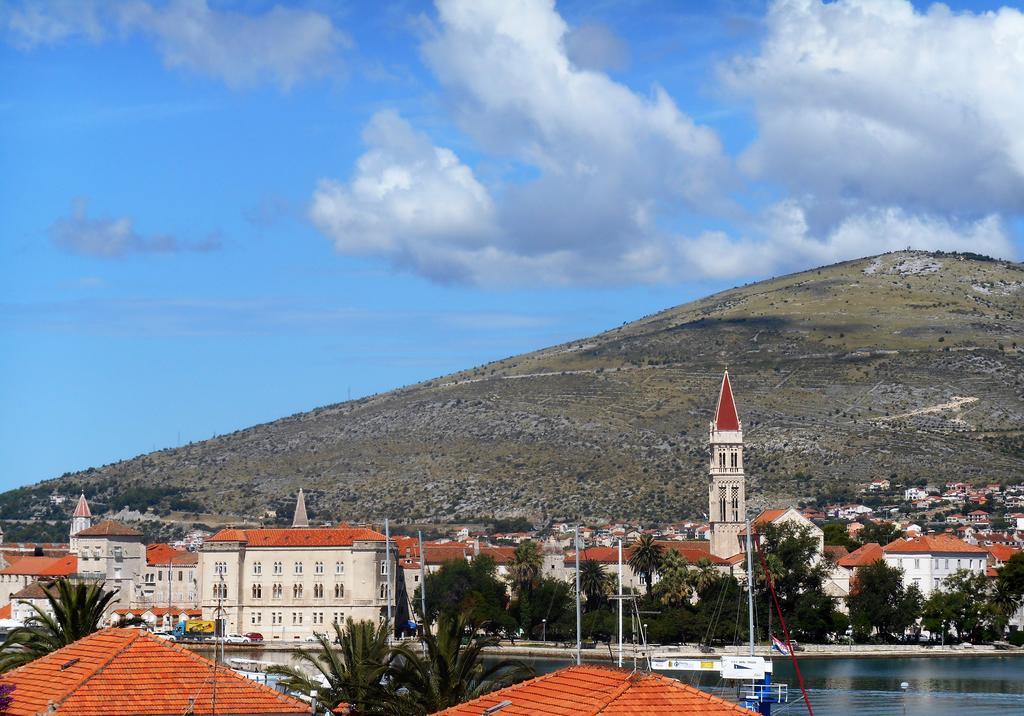 Apartments Bresan Trogir Exteriör bild